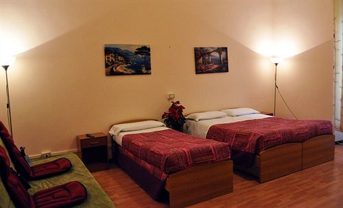 Angela Roma Guest House Buitenkant foto