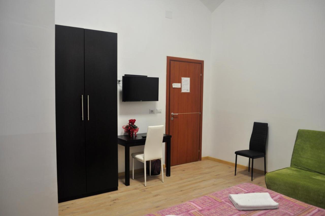 Angela Roma Guest House Buitenkant foto